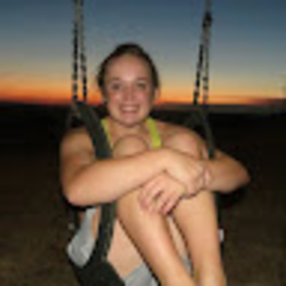 Meet your Posher, Angela - Picture 1 of 1